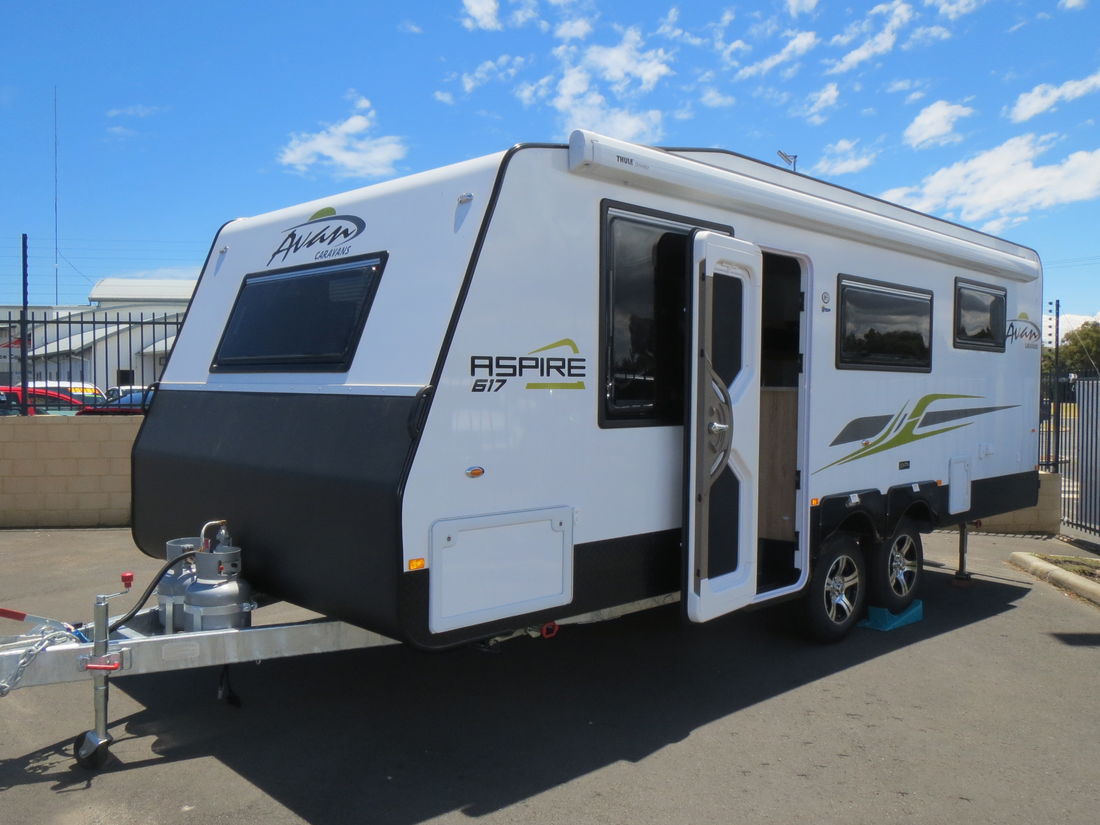 2018 Avan Aspire 617 Touring HT Ensuite Bunks N1373 | Premier Avan