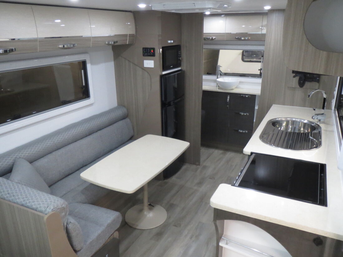 2022 Avan Aspire 572 HT Luxury Ensuite N2038