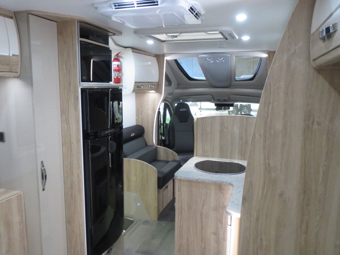 2024 Avan Ovation M7 Luxury Slide out Full Ensuite N2249