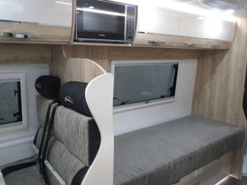 2025 Avan Applause 600 Single Beds Ensuite Camper